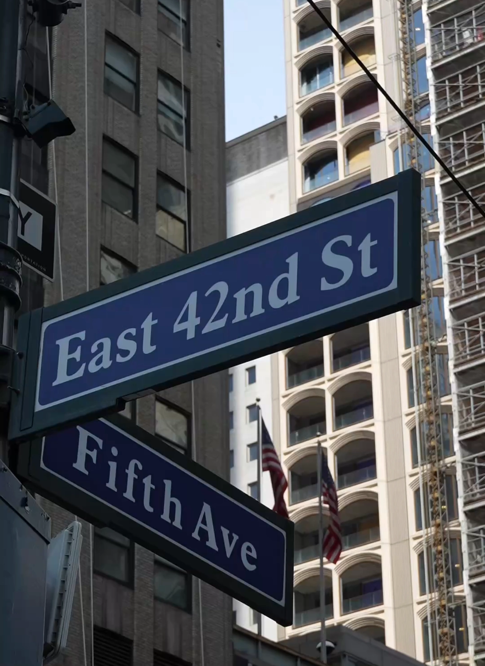 pandoro-nyc-italian-cafe-pastries-sandwiches-pizza-near-bryant-park-5